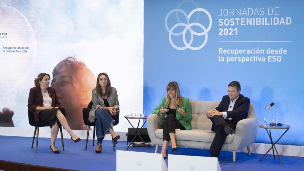 De izq. a dcha.: Cristina Sánchez, directora ejecutiva de la Red Española del Pacto Mundial de Naciones Unidas; Mónica Chao, directora de Sostenibilidad de Ikea y presidenta de WAS; Begoña Gómez, directora de la Cátedra UCM de Transformación Social, y Germán Granda, director general de Forética.