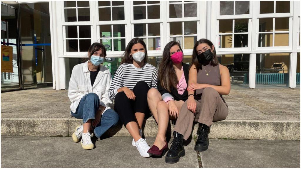 Alumnas responsables del proyecto.