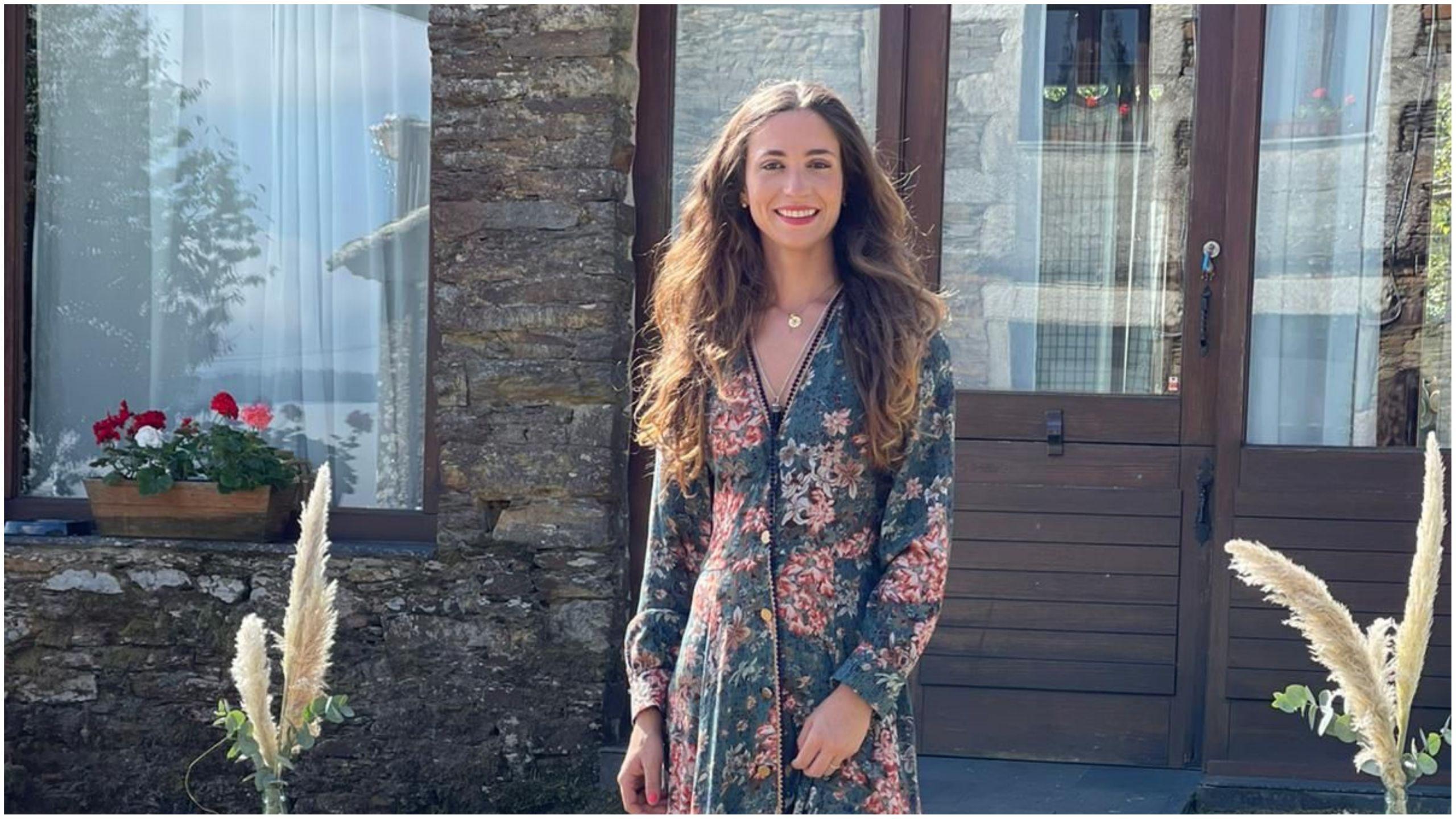 Miriam, feliz en su nueva vida en Monfero. Foto: Cedida.