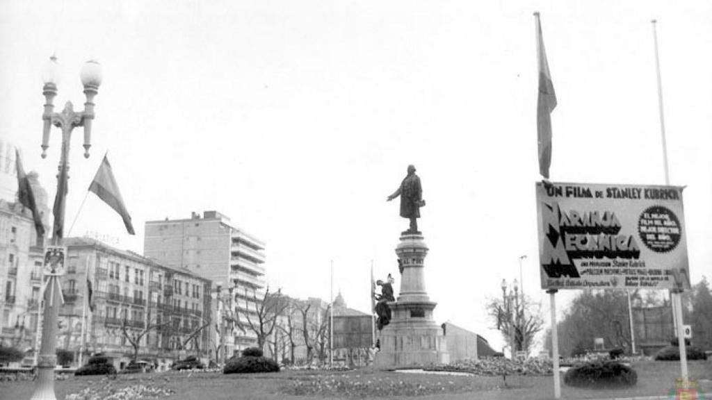 Cartel de 'La naranja mecánica' en la Plaza de Colón (1975)