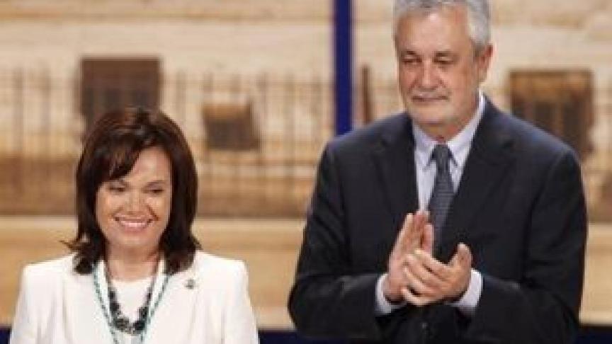 Griñán concedió a Montalbán la Medalla de Andalucía en 2012./