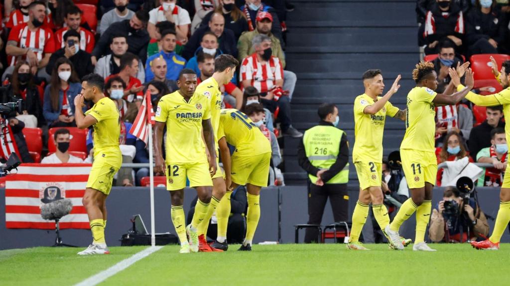 El Villarreal celebra un gol en San Mamés