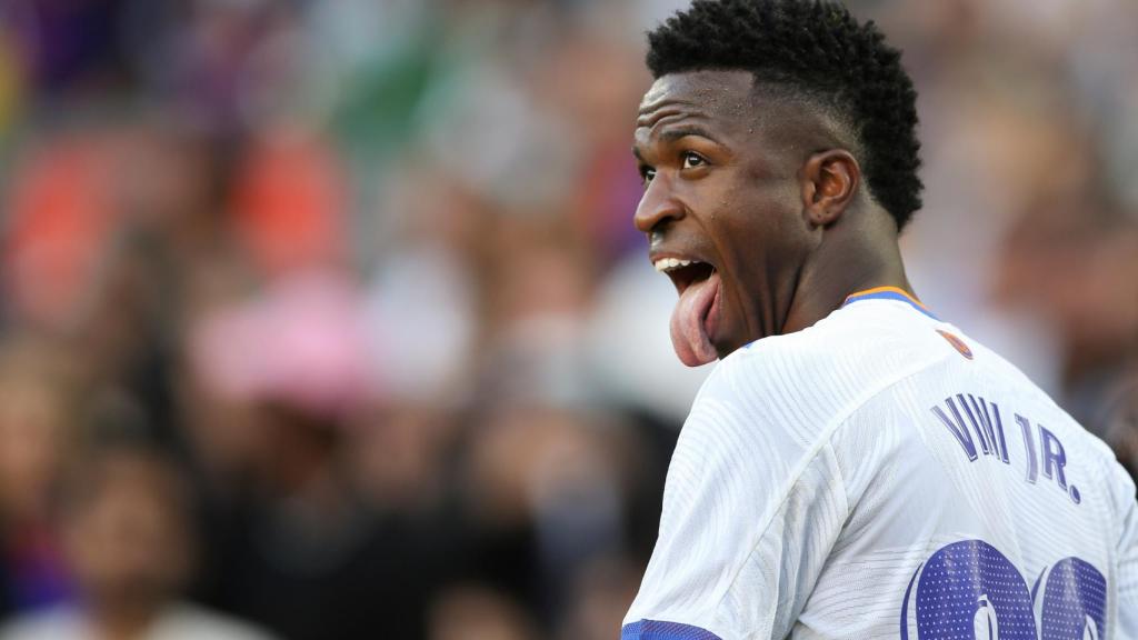 Vinicius sonríe en El Clásico