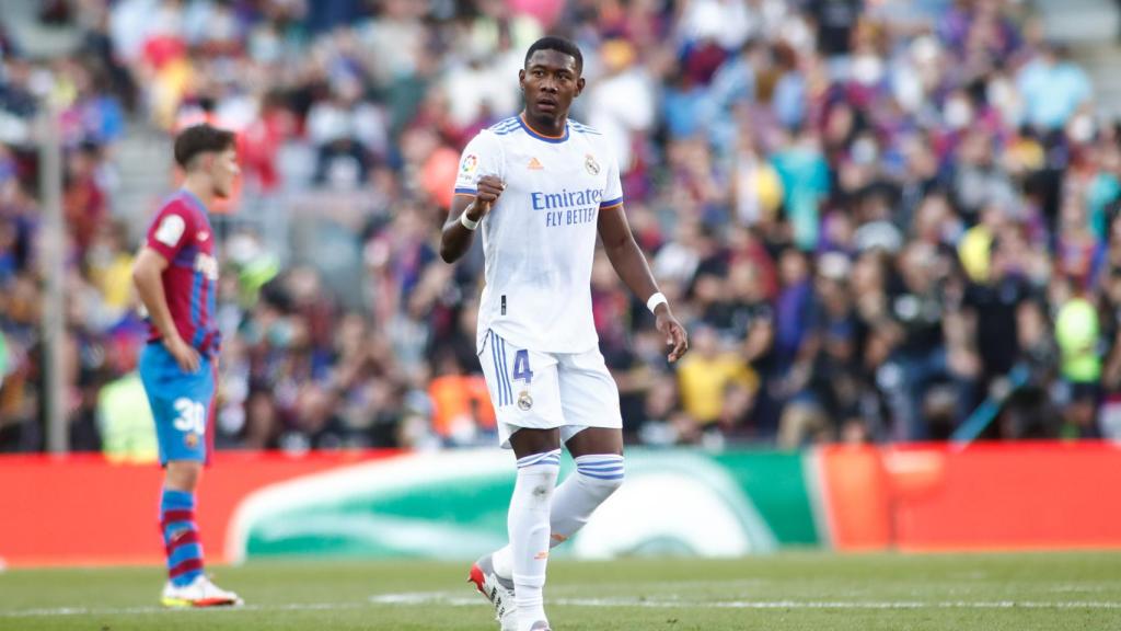 David Alaba celebra su gol al Barça