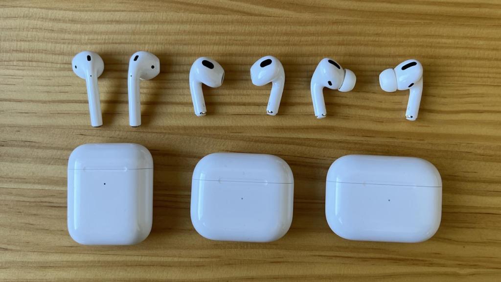 De izquierda a derecha: AirPods 2, AirPods 3 y AirPods Pro.