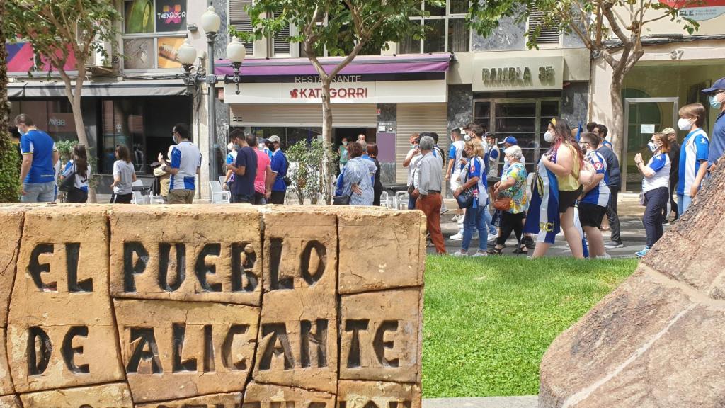 La asociación  Herculanos, que mantienen su desacuerdo con la gestión del club, reivindican su historia.