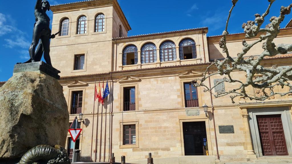 Fachada de la Diputación de Zamora