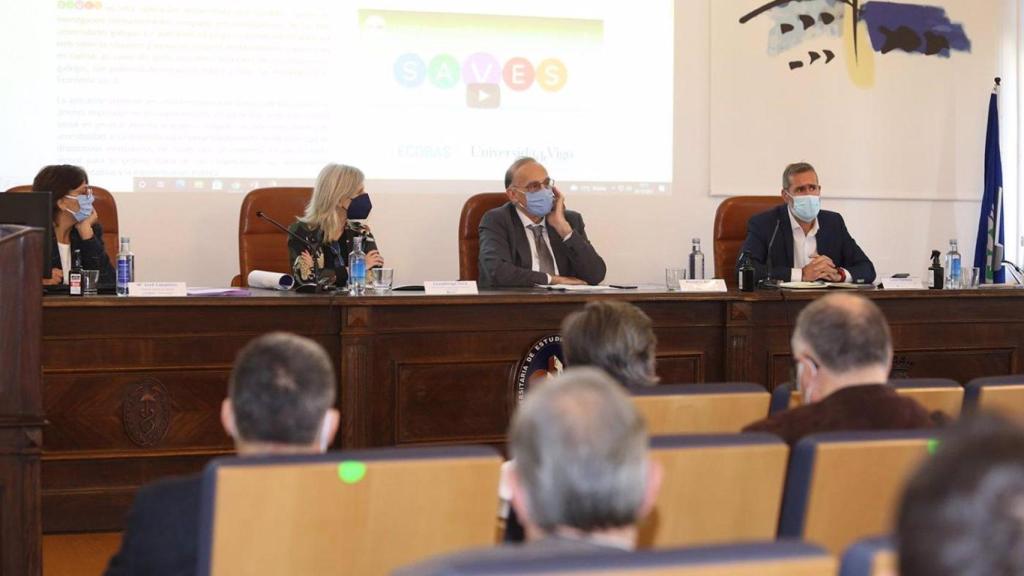 El rector de la Universidade de Vigo, Manuel Reigosa, durante la presentación de resultados.
