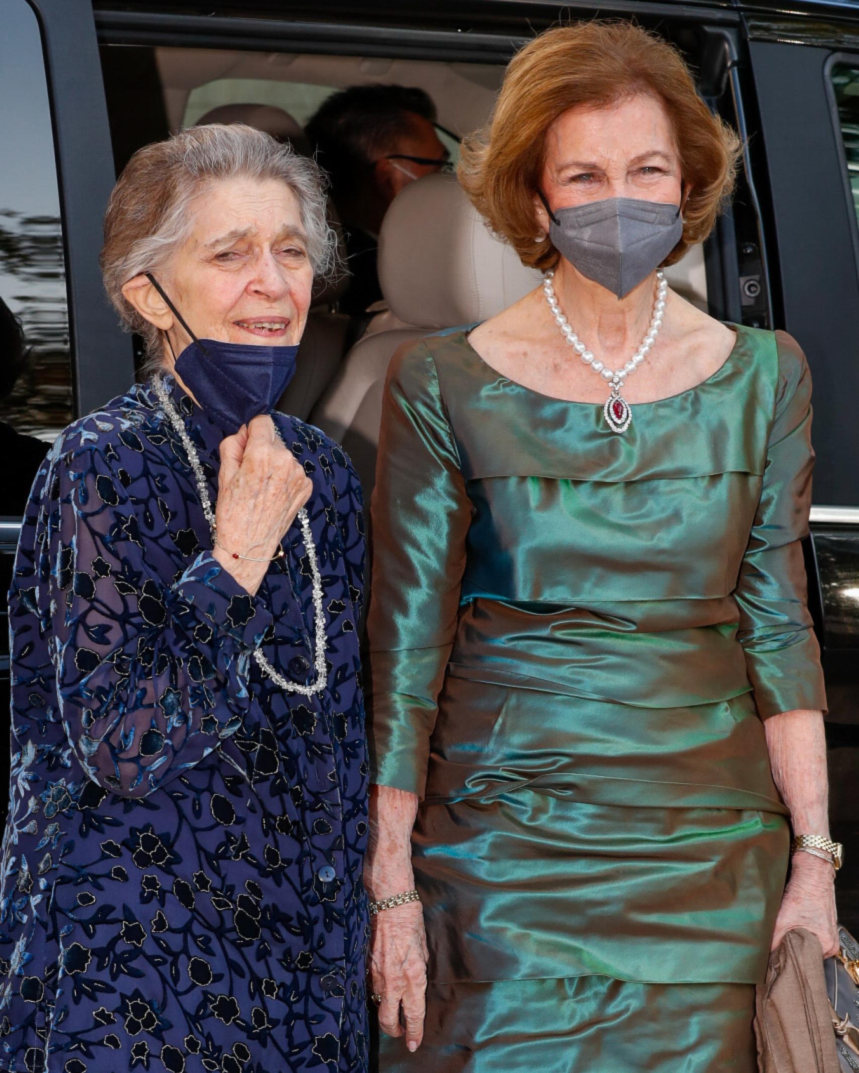 Irene de Grecia y Sofía, en la boda de Philippos de Grecia.