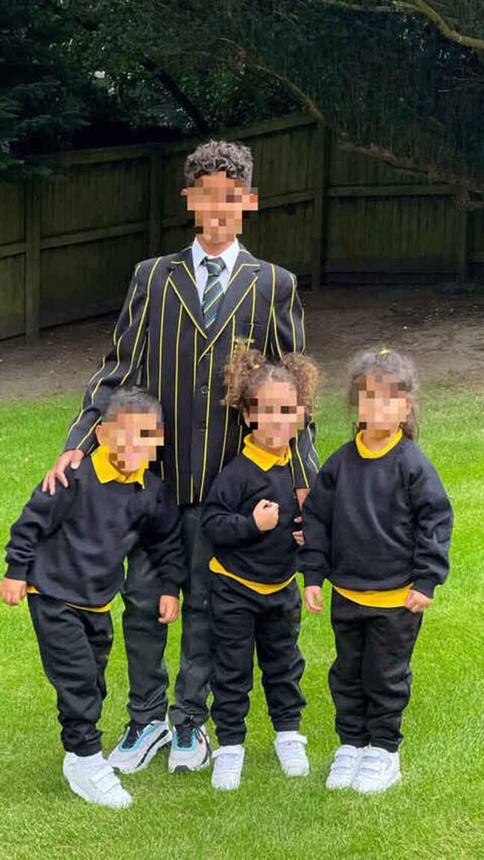 Los cuatro hijos de la pareja.