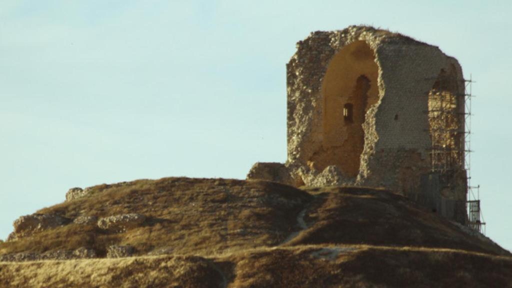 El castillo de Mota del Marques en riesgo de derrumbe
