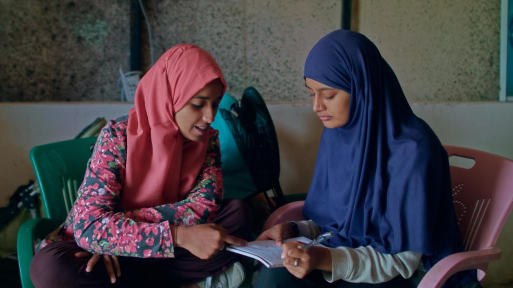 Fotograma de la película 'El retorno, la vida después del ISIS', de Alba Sotorra.