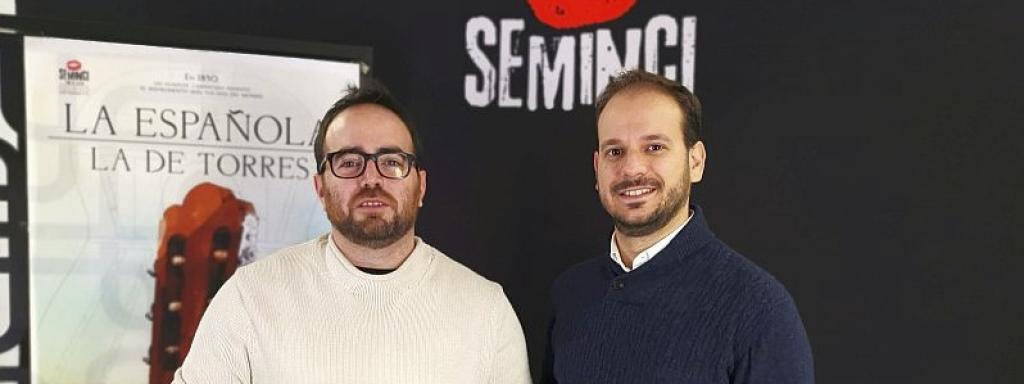 Raúl Enrique Navarro y Fran López Montoro, realizadores del documental, primos e hijos de tataranietos de Torres.