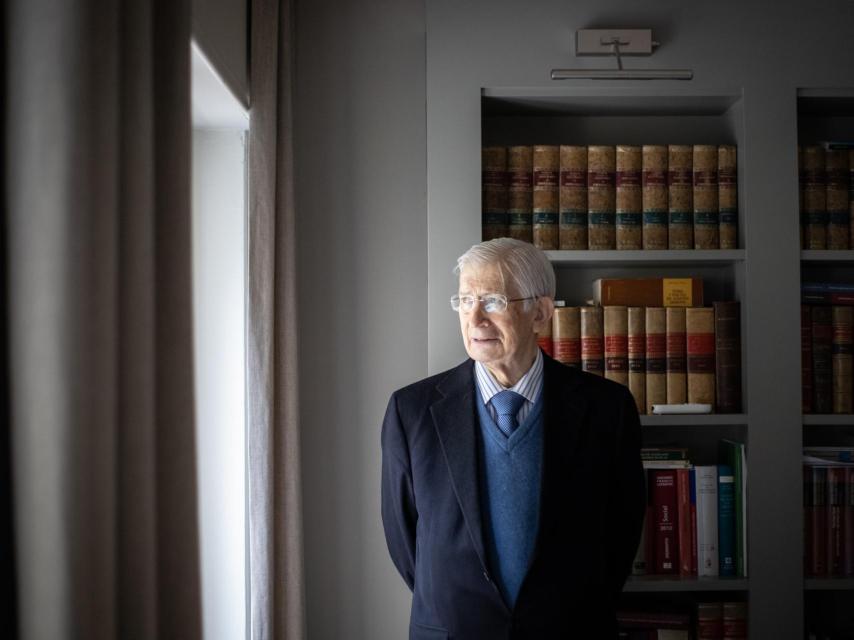 Óscar Alzaga es catedrático de Derecho Constitucional.