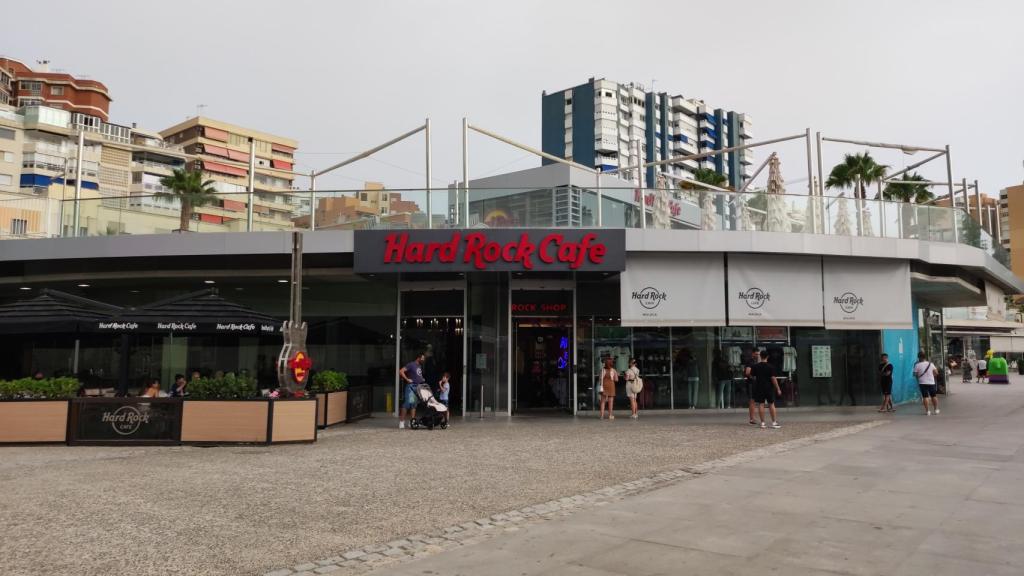 En el Muelle Uno hay numerosos locales donde almorzar o cenar el día de la Magna.