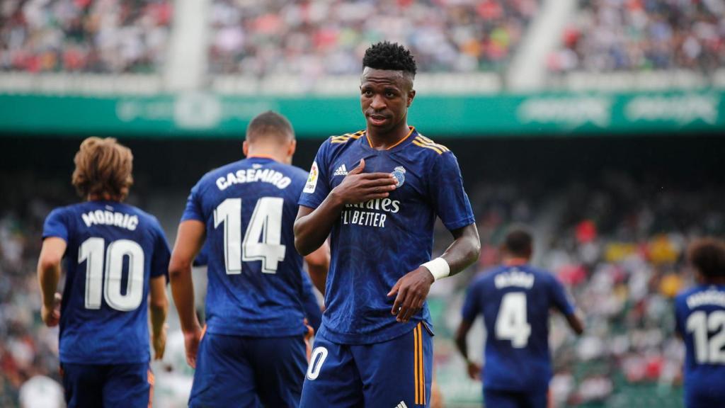 Vinicius celebra su gol primer gol al Elche
