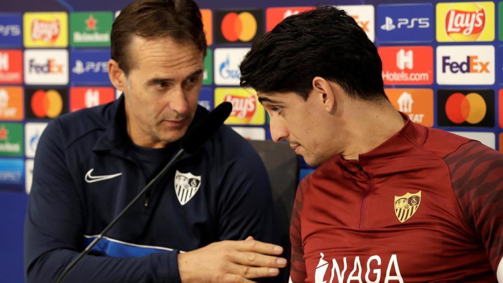 Lopetegui y Bono, en rueda de prensa de la Champions League