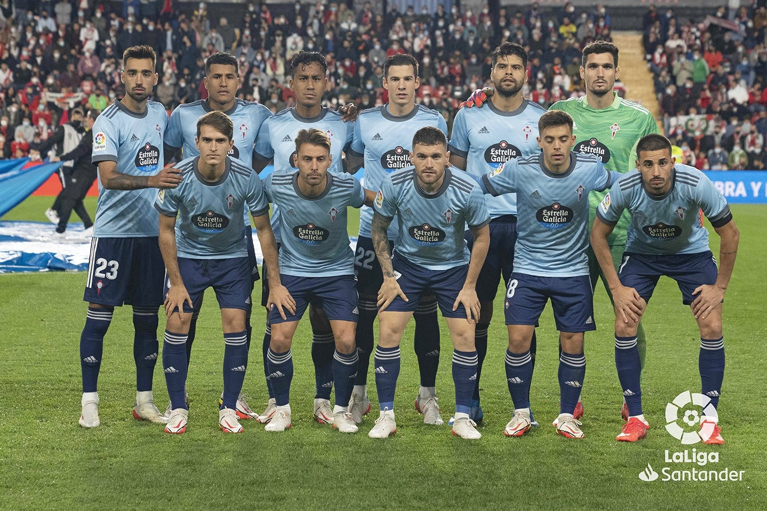 El Celta vistió la segunda equipación de la campaña pasada en medias y pantalones