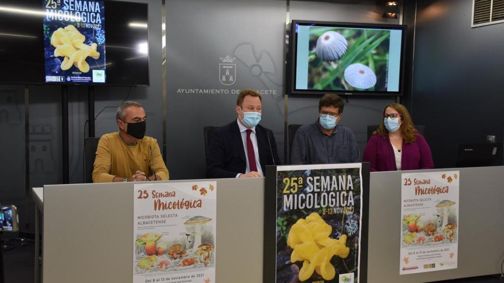 Exposiciones, excursiones y cursos de cocina en la Semana Micológica de Albacete