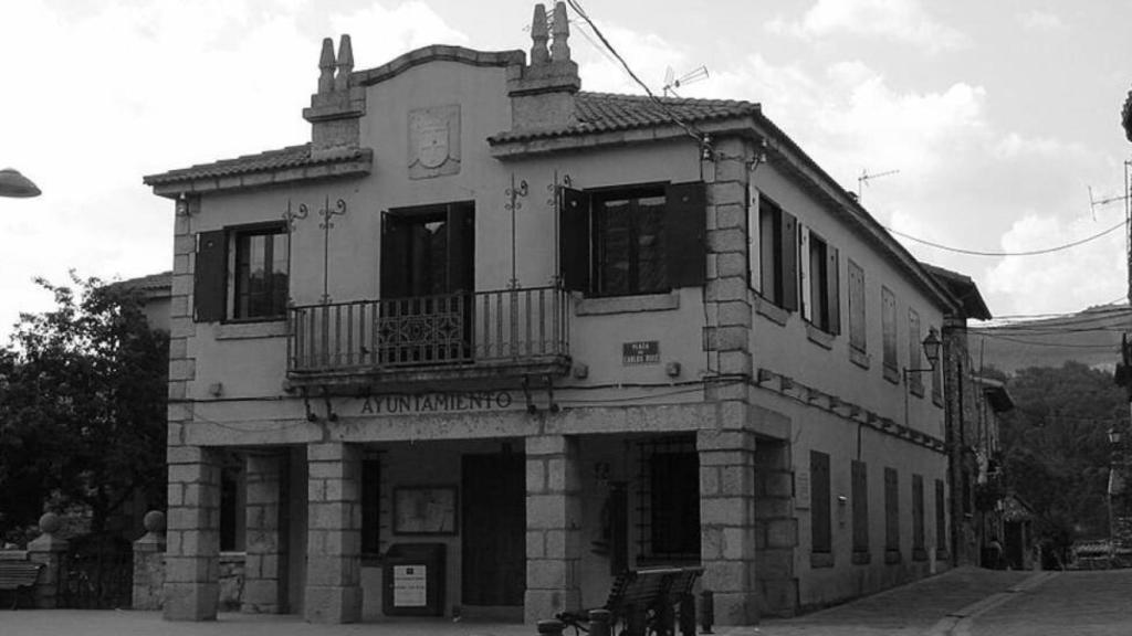 Ayuntamiento de un pueblo en España.