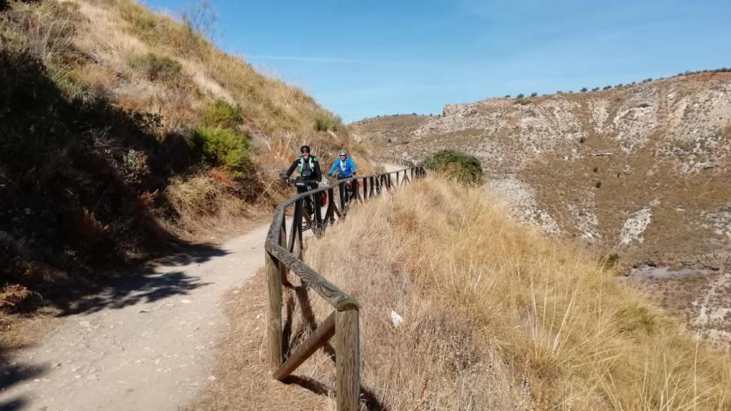 El objetivo de la Transandalus es pasar por el menor número de caminos asfaltados.