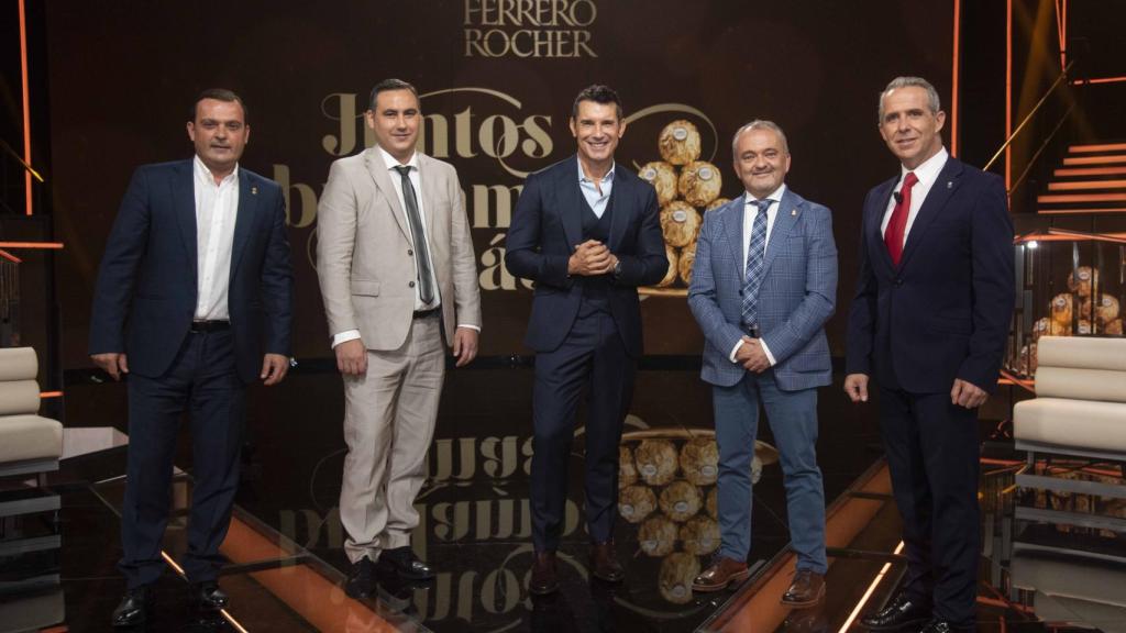 Jesús Vázquez con los alcaldes de los cuatro pueblos candidatos