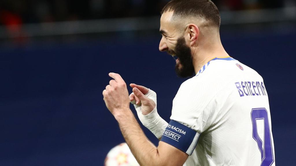 Karim Benzema celebra su gol al Shakhtar Donestk