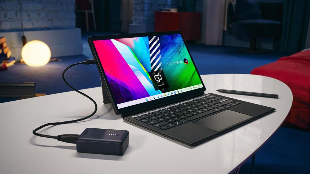 El Asus Vivobook 13 Slate OLED tiene varias salidas USB C.