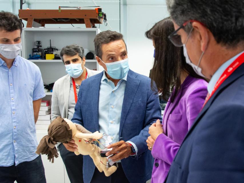 Juan Manuel Corchado Juan Manuel Corchado, catedrático de Ciencias de la Computación e Inteligencia Artificial