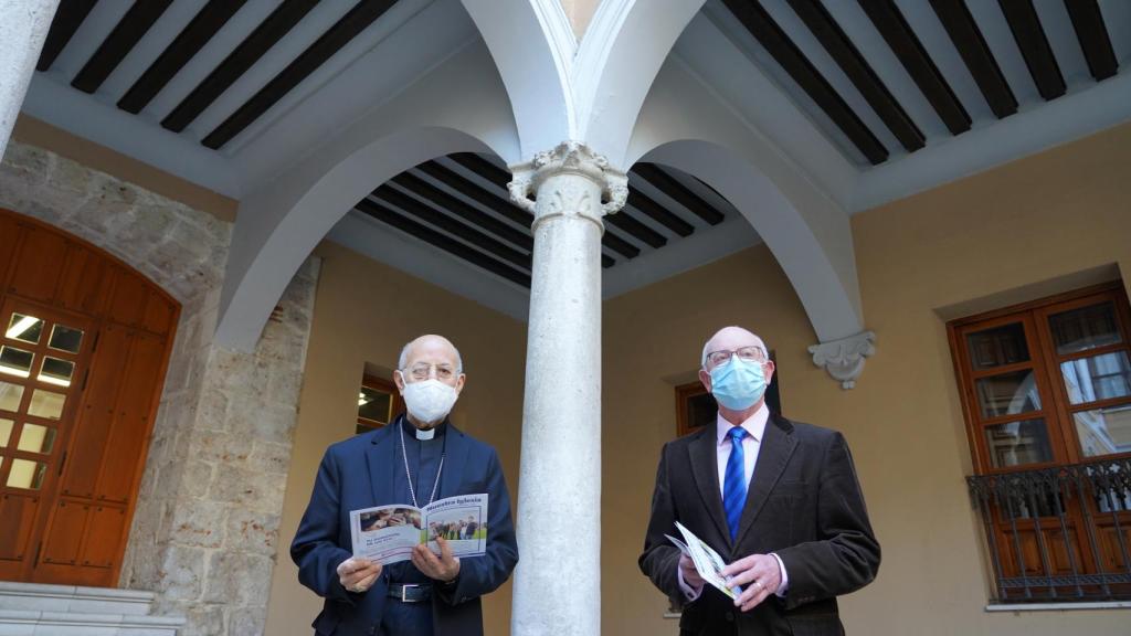 Miriam Chacón / ICAL . El cardenal arzobispo de Valladolid, Ricardo Blázquez, acompañado del ecónomo de la Archidiócesis, José María Conde, informan de la memoria de actividades (celebrativa y educativa; pastoral y evangelizadora; caritativa y asistencial) de la iglesia de Valladolid, así como de su balance de ingresos y gastos del último año