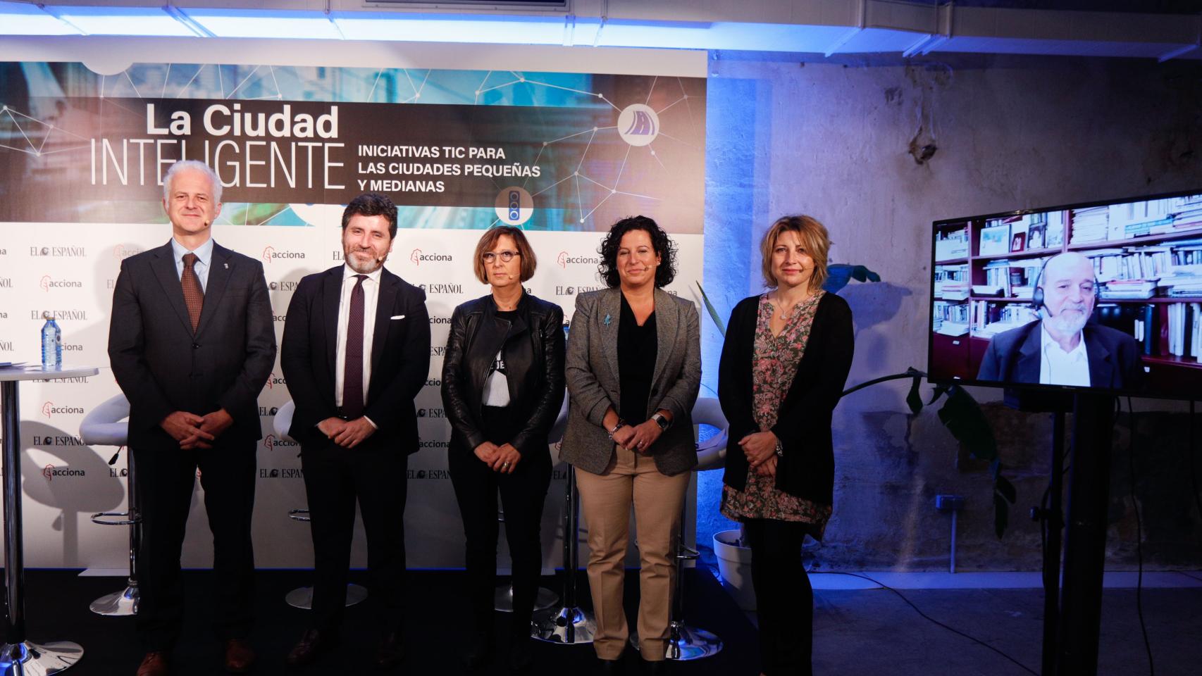 LA CIUDAD INTELIGENTE: Iniciativas TIC para las ciudades pequeñas y medianas