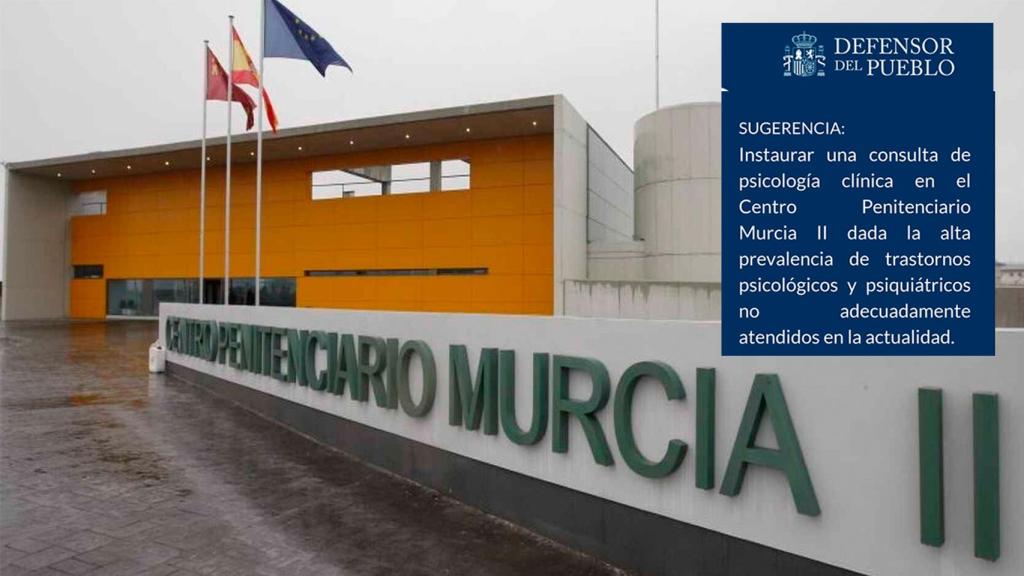 La fachada de la prisión de Campos del Río con la recomendación del Defensor del Pueblo.