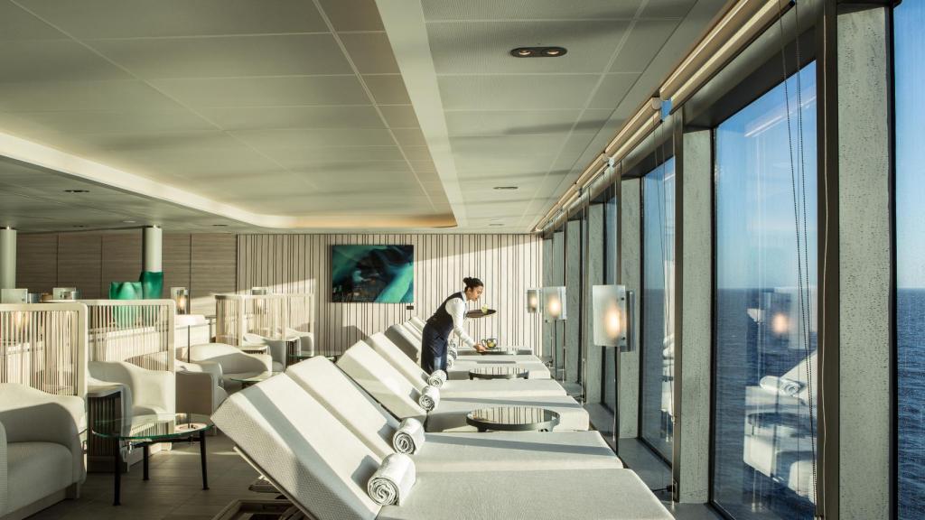 Piscina interior del crucero polar 'Commandant Charcot'.