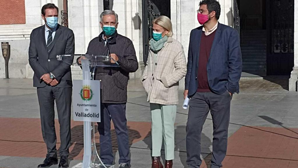 Artemio Domínguez durante la presentación celebrada en la Plaza Mayor