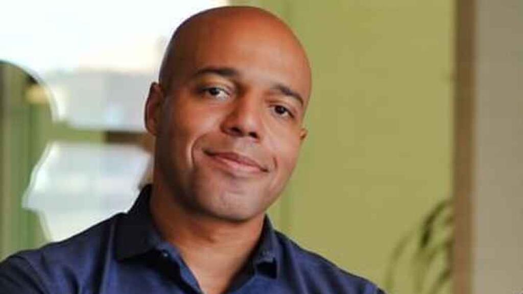 Adeyemi es un empresario de éxito.