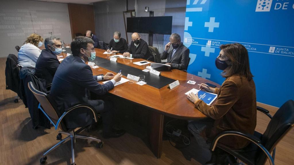 La conselleira de Medio Ambiente, Territorio e Vivenda, Ángeles Vázquez, se reúne con la directiva de la Federación Galega de Parques Empresariais (Fegape).