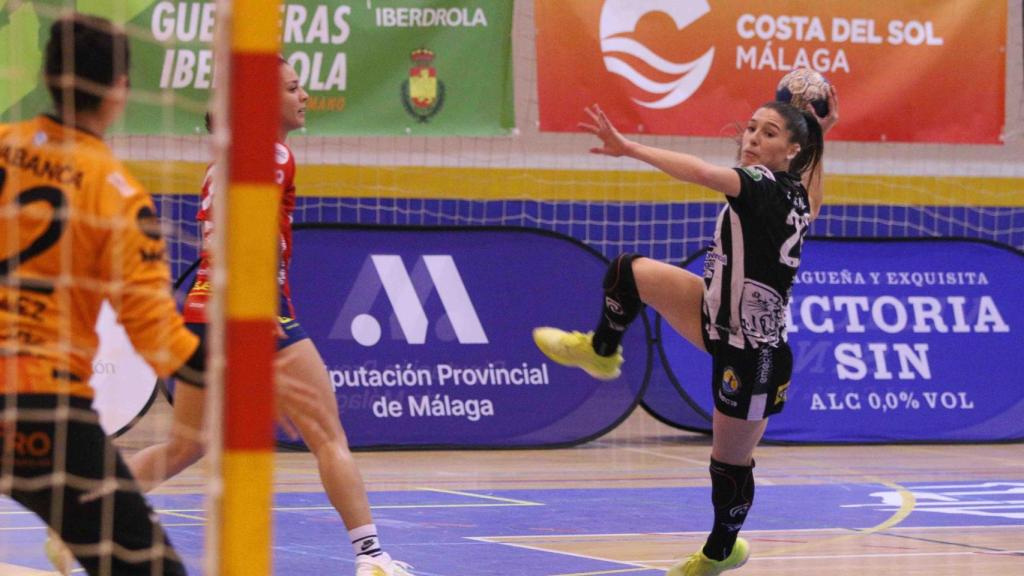 Espe López, en el duelo en Rincón de la Victoria.