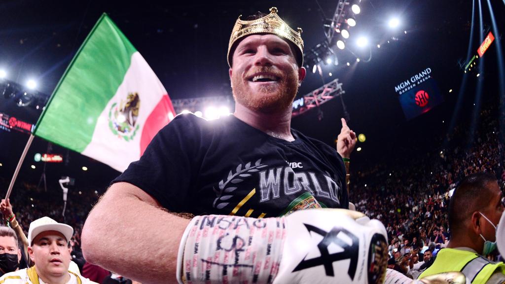 Saúl 'Canelo' Álvarez, tras unificar los títulos del supermediano