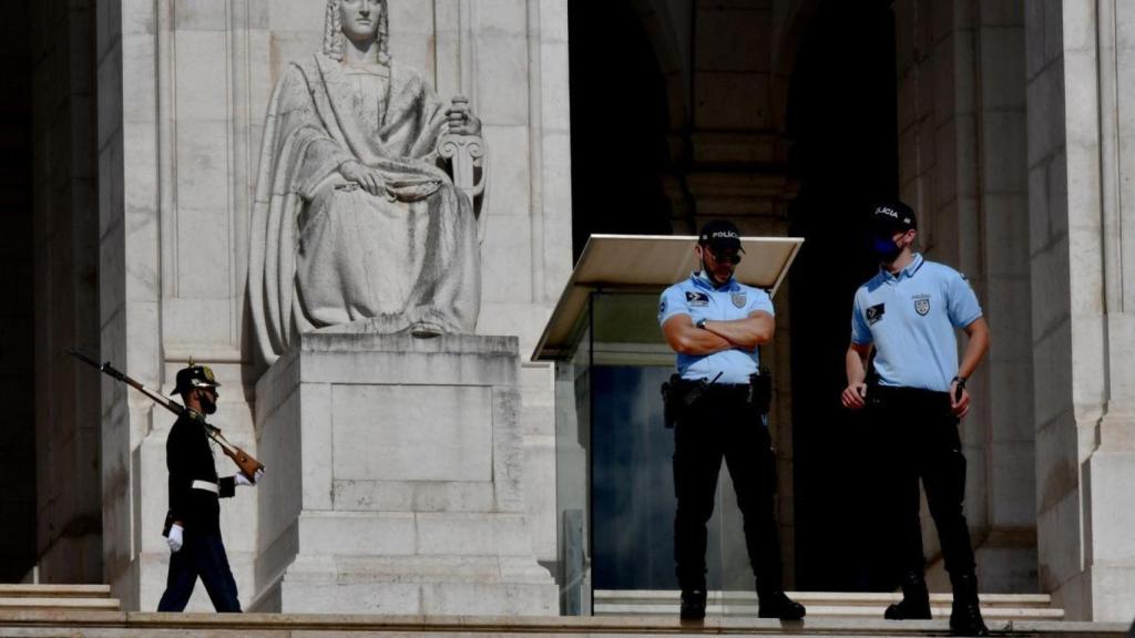 Agentes de la policía de Portugal en una imagen de archivo. EP