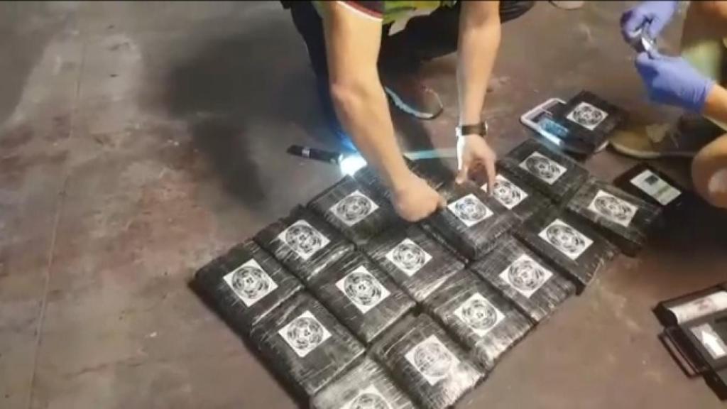Un garaje en Playa de San Juan escondía los 20 kilos de cocaína con que el narcotraficante presuntamente suministraba a sus vendedores.