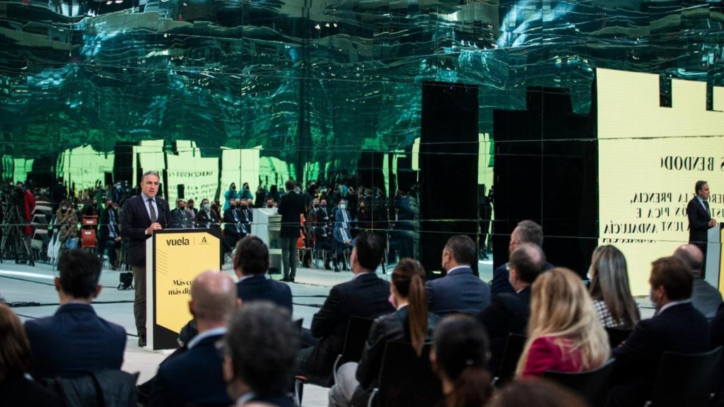 La Junta invertirá 230 millones de euros para posibilitar el uso universal de internet y favorecer la inserción digital