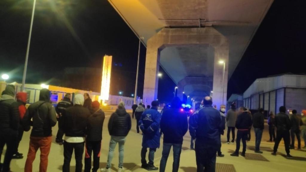 Empleados de las industrias auxiliares del metal en huelga