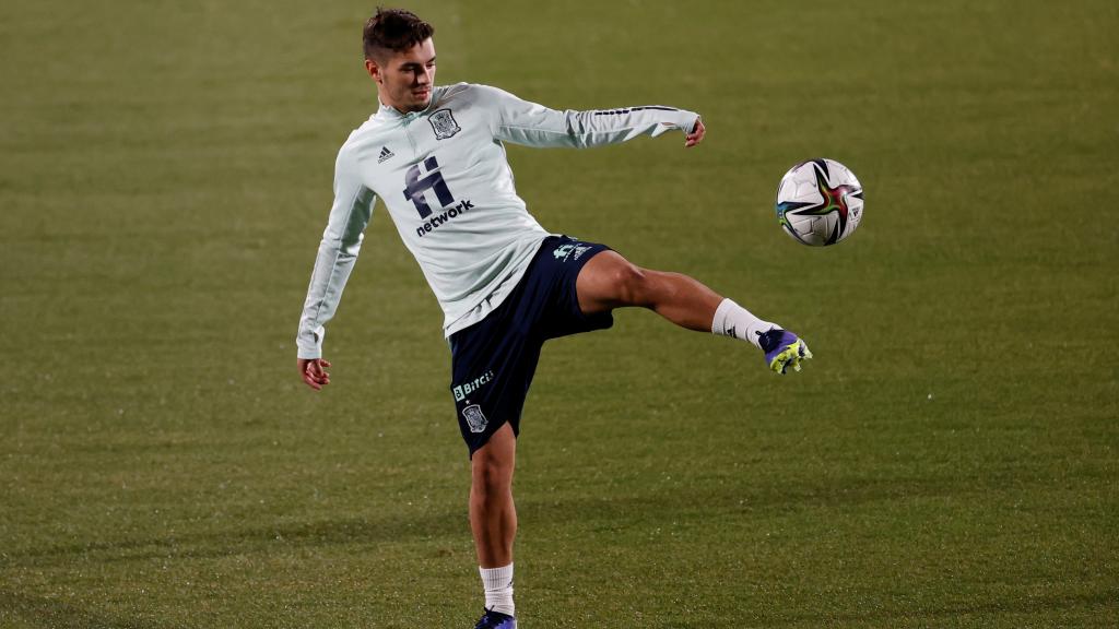 Brahim Díaz, durante un entrenamiento con la Selección