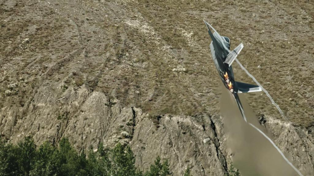 Ejemplo de estela de calor que deja el afterburner del avión.