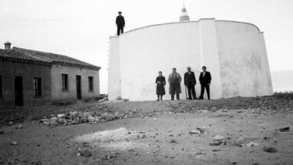 Construcción del depósito de agua