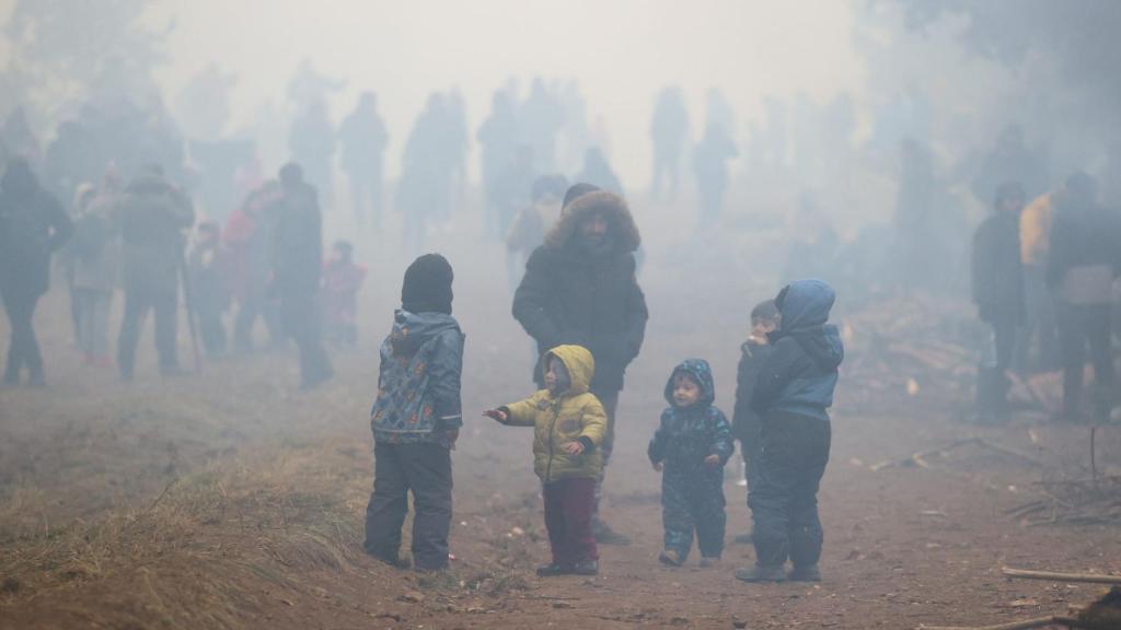Niños en la frontera con polaca-bielorrusa.