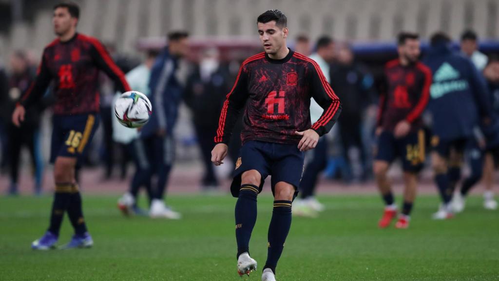 Álvaro Morata, durante el calentamiento del Grecia - España