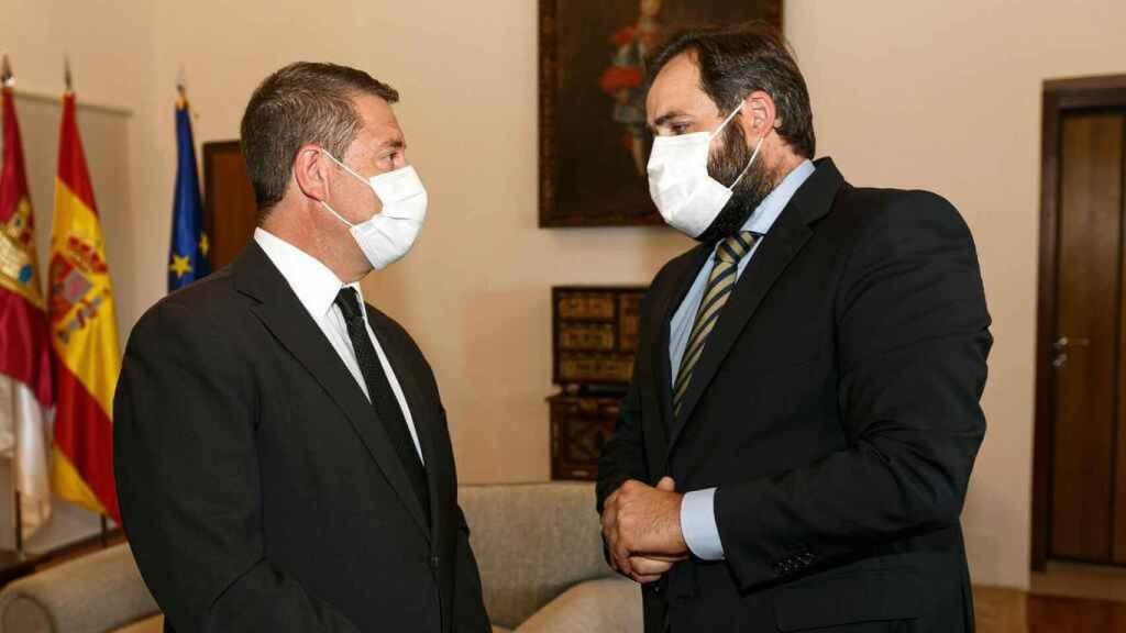 Emiliano García-Page, presidente de Castilla-La Mancha, y Paco Núñez, líder del PP en la región