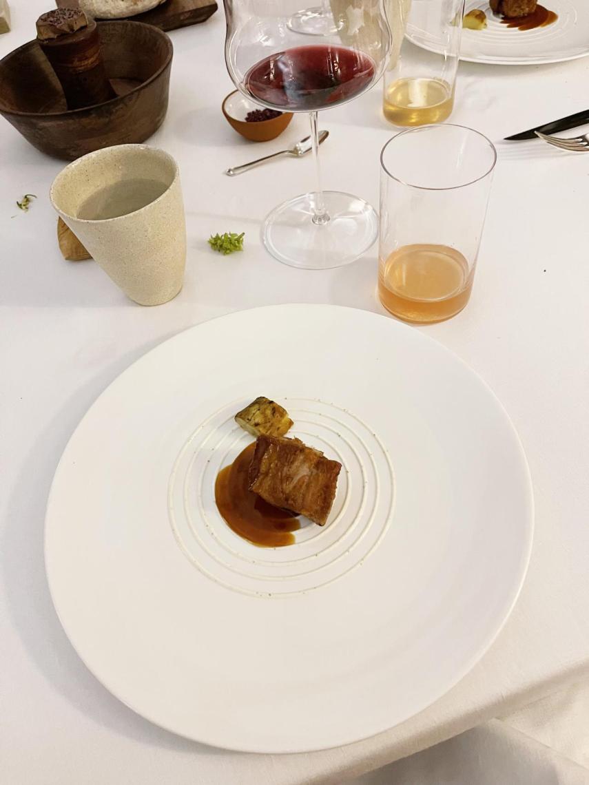 Lechazo y ensalada líquida