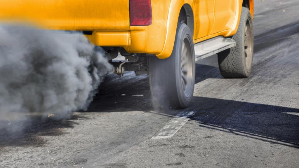 Gasolina y cigarrillos